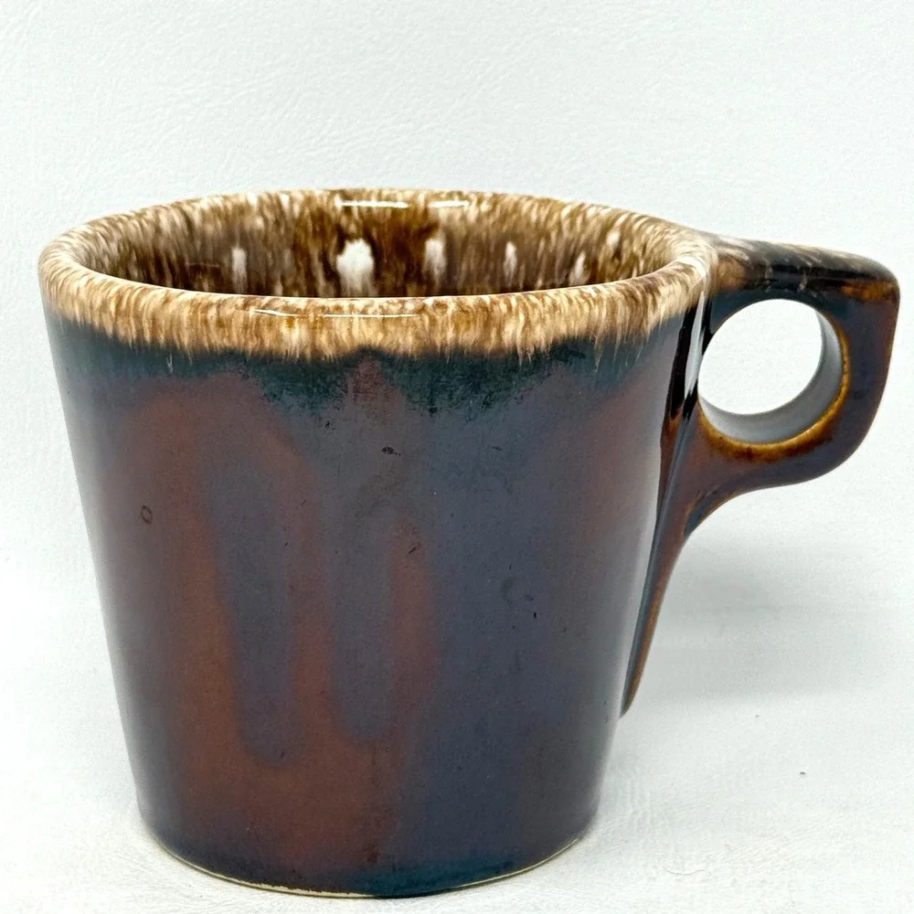 Hull Brown Drip Glaze 5 3/8